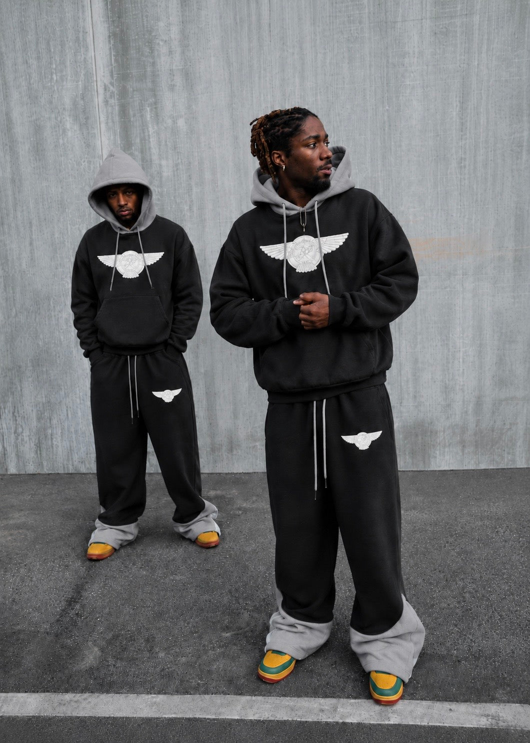 BLACK/GREY JOGGERS
